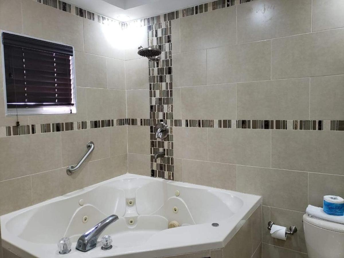 Christar Villas Hotel Kingston Ngoại thất bức ảnh