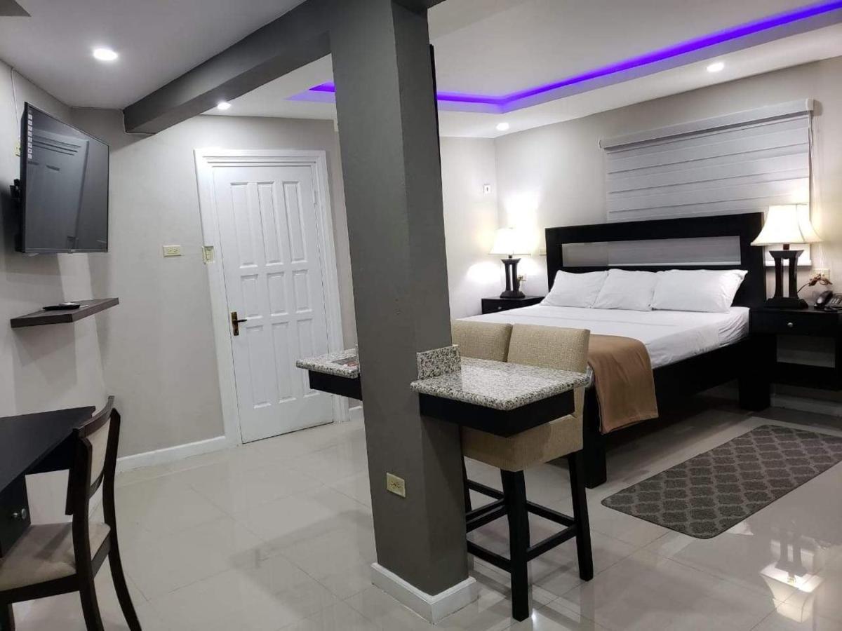 Christar Villas Hotel Kingston Ngoại thất bức ảnh