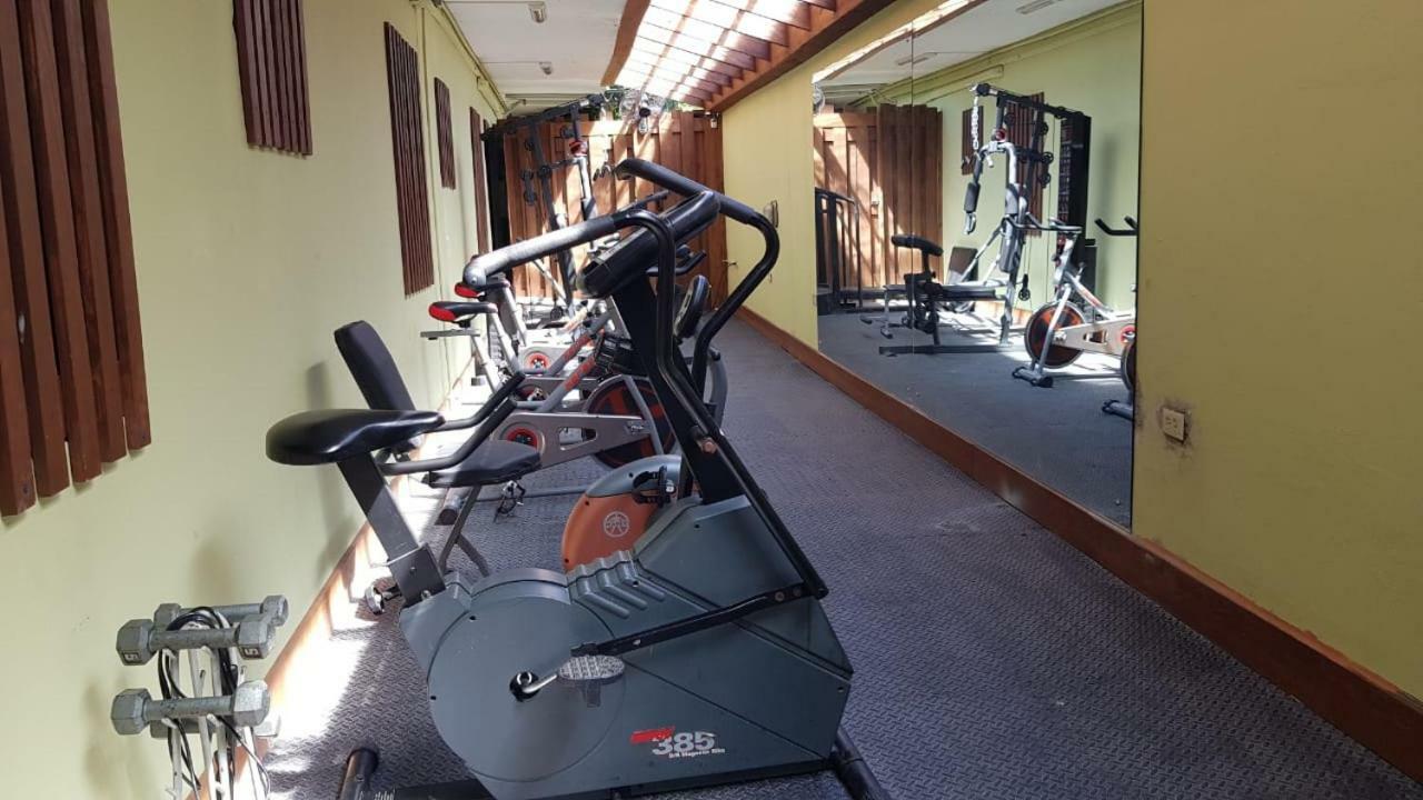 Christar Villas Hotel Kingston Ngoại thất bức ảnh